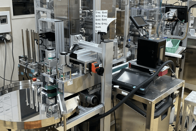 自動クリーム充填機